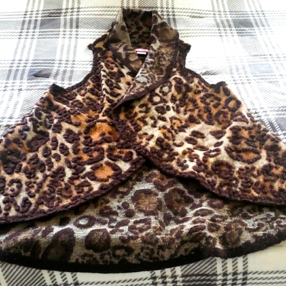 Alice V - Picture 6 of 9